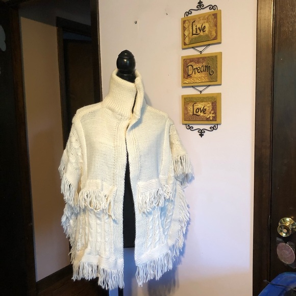 Fringe sweater - Picture 8 of 9